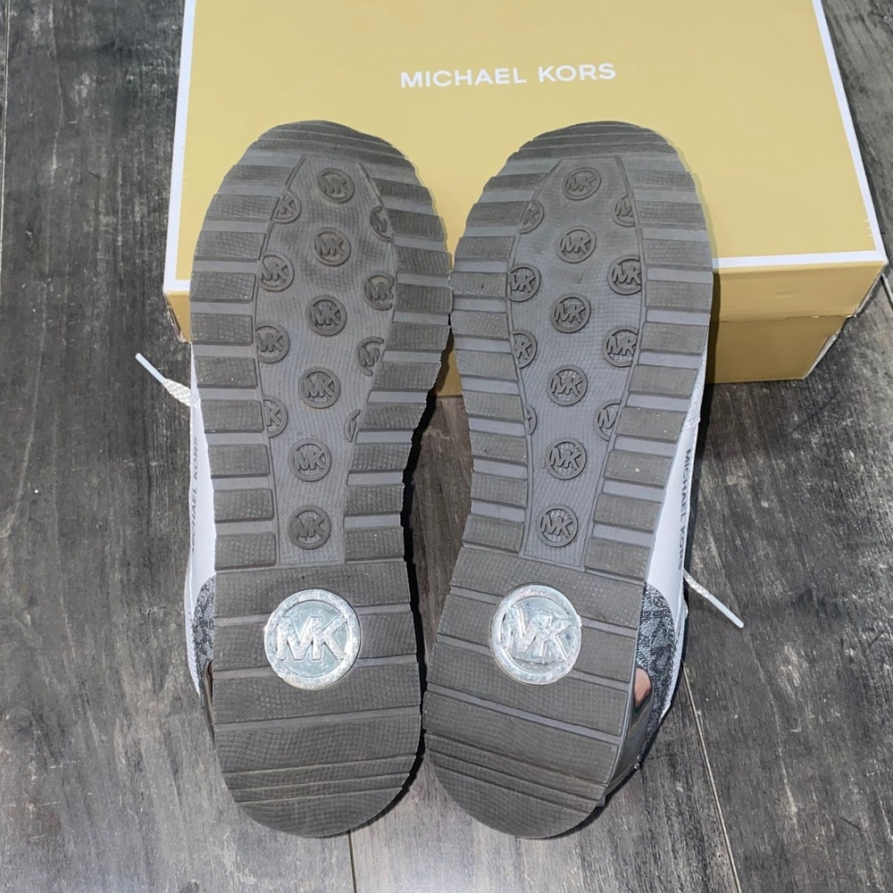 Michael Kors Wilma Trainers in Optic White Tech Canvas 8.5 Athleisure Glam - Picture 7 of 9